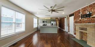 2529 E Admiral Pl - A Gallery 1