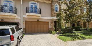 Luxury Townhome with 2 Car-Garage (Partial Utilities Included) Gallery 4