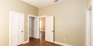 1922 18th Street Gallery 9