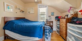 3614 N Hoyne Gallery 7