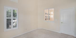 Highly Desirable Executive Home: 4 Bedrooms, 3 Bathrooms of Luxury Living Gallery 29