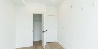 2002 FRANKFORD AVE Gallery 18