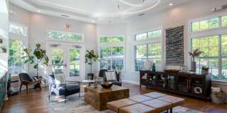 Jefferson at the Perimeter Apartments Gallery 18