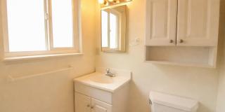 4-Bedroom House with Fenced Backyard **Fresh Paint and New Flooring Gallery 16