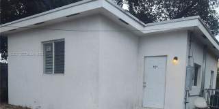 8028 NW 5th Ct Gallery 9