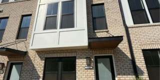 2 BR/2.5BA | Modern Townhome| 2-Car Garage + rooftop terrace Gallery 1