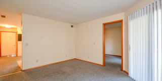 523 Henderson Crossing - Half Off Admin Fees & $350 Gift Card! Gallery 8