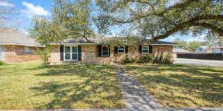 125 Elmwood Drive Gallery 1