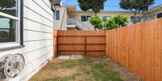 Recently Renovated University Heights 2 Bed 1 Bath with 2 off-street parking spaces! Pet OK! Gallery 29