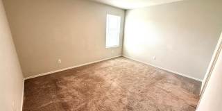 *MOVE IN SPECIAL* Comfortable Living with Open Kitchen & Fenced Yard! Gallery 8