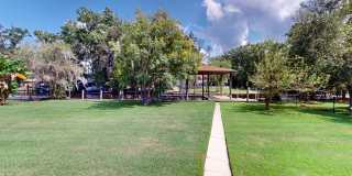 Waterfront Luxury Living – 4 Bed / 3 Bath – Over 2,600 Sq Ft Gallery 50