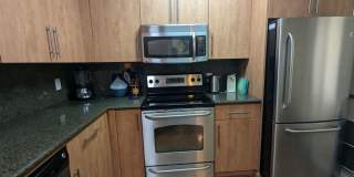 Fully furnished 1 bedroom condo and office - Short Term Rental! Gallery 10