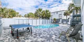 1632 STRAND Street Gallery 19