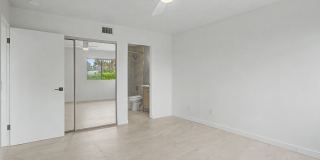 AVAILABLE NOW!! 2 Bedroom 3 Bathroom condo in Palm Springs! Gallery 9