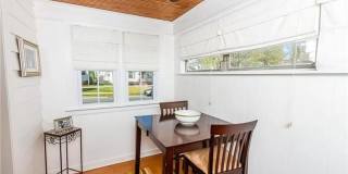 3 BR / 2 BA Sunny renovated Cape Cod within walking distance to Bryan Park Gallery 10
