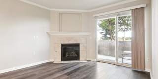 Charming 2BR/2BA Ground Floor Townhouse in Westminster Gallery 1