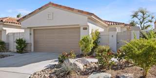407 Desert Holly Drive Gallery 37