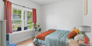 33 Howland Avenue Gallery 13