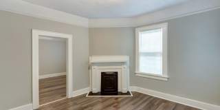 Newly Renovated 2BR/1BA Home In Downtown Savannah Gallery 4