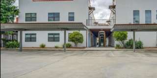 1542 N Alamo Gallery 15