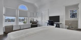 214 Monmouth Avenue Gallery 37