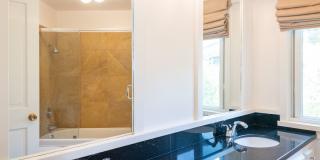 4BR/2.5BA 3,274sqft! STUNNING GG VIEWS!!! Yard! Spa! 4 Car Parking! Pet! PROGRESSIVE Gallery 33
