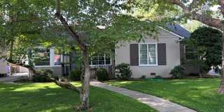 Beautiful Land Park Duplex with newly refinished hardwood floors, fresh paint and central heat and air. Gallery 1