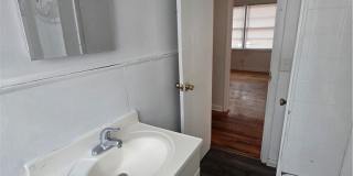 206 Seventh Street Gallery 20