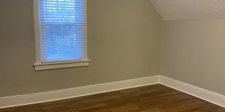 Large Home in Lindenwood Park Gallery 9