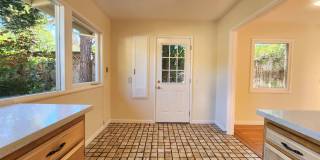 Charming three-bedroom, two-bath home in Midtown Palo Alto. Gallery 9
