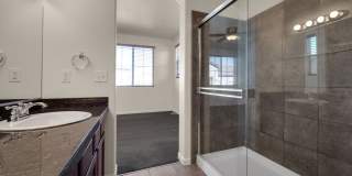 Beautiful 2 bdrm end unit with attach 2 car garage Gallery 25