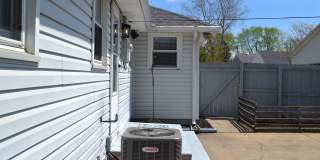1402 Kenwood Avenue Gallery 8