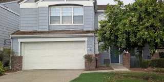 Luxury 3 Bedroom Waterfront Home! Gallery 1