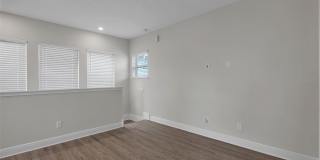 13770 ROSBASH Alley Gallery 13