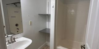 Beautiful Townhouse in NEW NORTH END Burlington 3BD/4BA Gallery 25