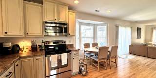 Minutes to the Beach! Conveniently located between Jacksonville & Wilmington Gallery 12