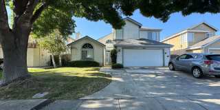 Beautiful home 4Bedrooms and 3Baths. Gallery 1