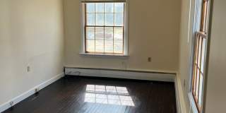 940 Woodlawn Street, 1st Floor Gallery 32