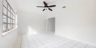 282 NW 41st Ave Gallery 6