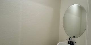 LIKE NEW 4 BEDROOM IN PEORIA Gallery 31