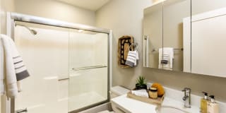 The Marc @ 1600 Gallery 8