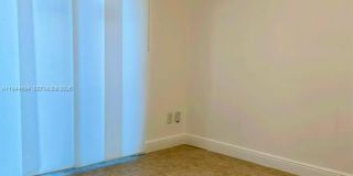 984 W 40th St Gallery 19
