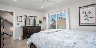 Beautiful 3 bed 2.5 baths "fully furnished" townhouse in the charming neighborhood of University Heights. Gallery 28