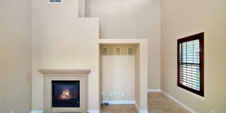 Bright 2BD/2BA Townhouse in Serra Mesa with Balcony, Fireplace & Resort-Style Amenities Gallery 7