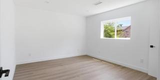 14167 Calvert St Gallery 13