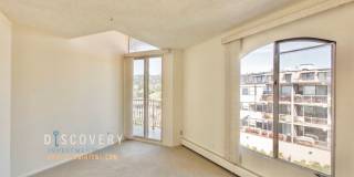 Spacious One Plus Bedroom Condominum off Broadway Terrace Gallery 10