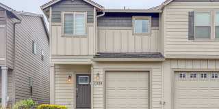 End Unit 3 Bedroom 2.5 Bathroom Townhome in Beautiful Community! Gallery 1