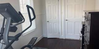 326 E Walnut Street Gallery 13