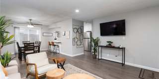 716 N Orange Street Gallery 6
