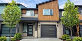 6 - 12 Mth Lease Available - Prairie Commons Luxury Townhome for Lease - 11918 NE 108th St Gallery 1
